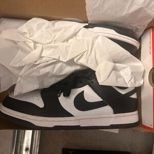 Nike Dunk Low “Panda”